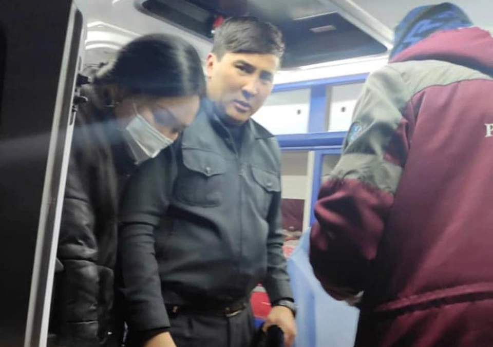 Первыми на помощь пострадавшим пришли милиционеры.