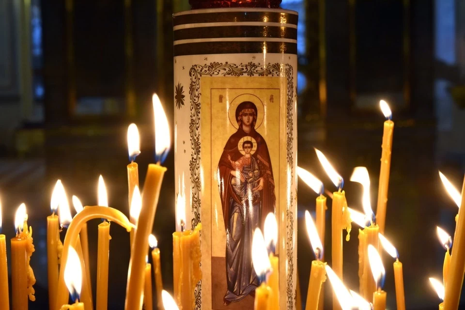 В храмы пустят столько верующих, чтобы была возможность соблюдать социальную дистанцию.