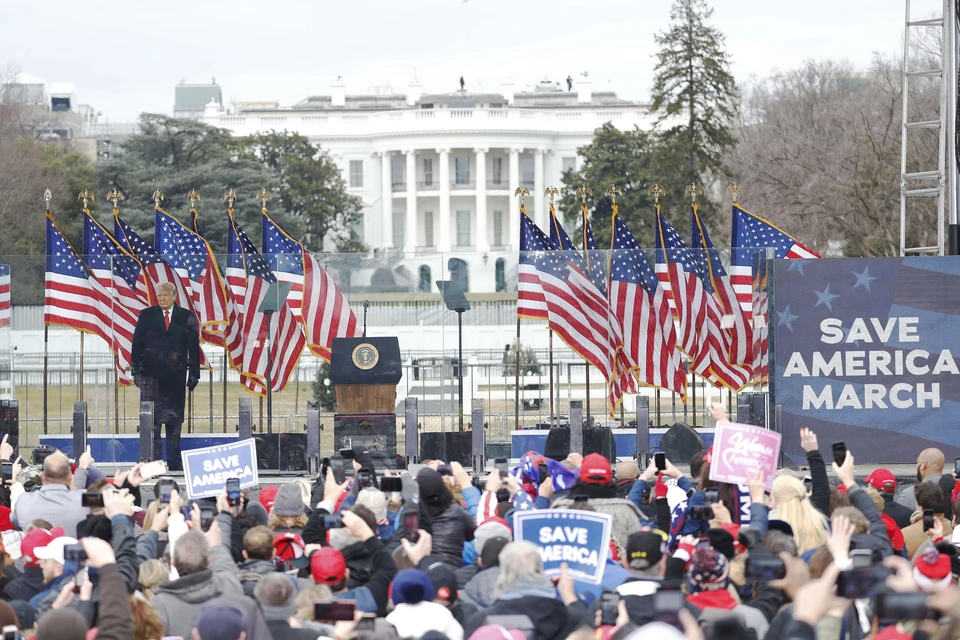 Захарова прокомментировала протесты в Вашингтоне.