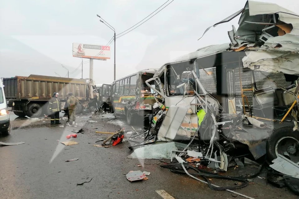 Четыре человека погибли в аварии с колонной военных автобусов под Москвой