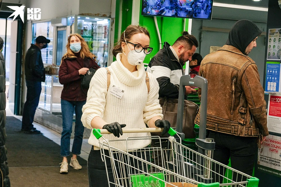 Снять маски в общественных местах кировчанам в ближайшее время не доведется.