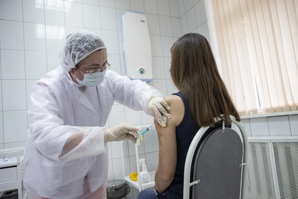 Вакцина производства Pfizer и BioNTech активно применяется в Северной Америке, странах ЕС, Израиле и ряде других стран