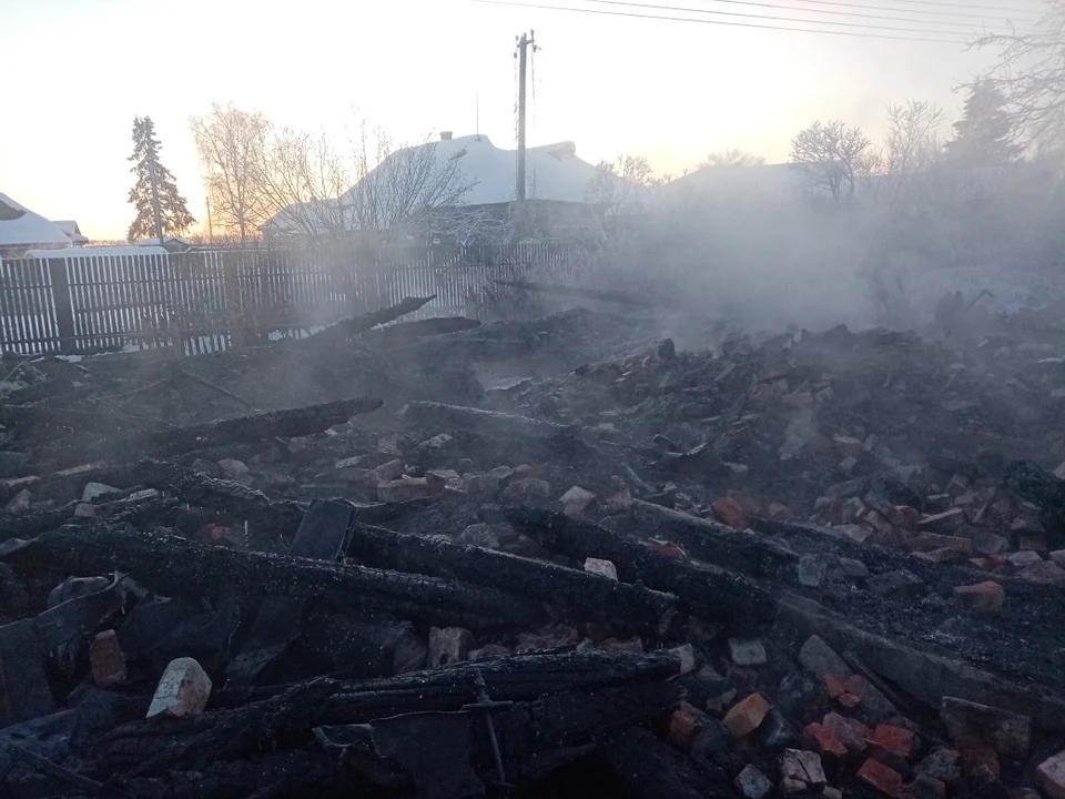 Все, что осталось от дома пенсионеров.