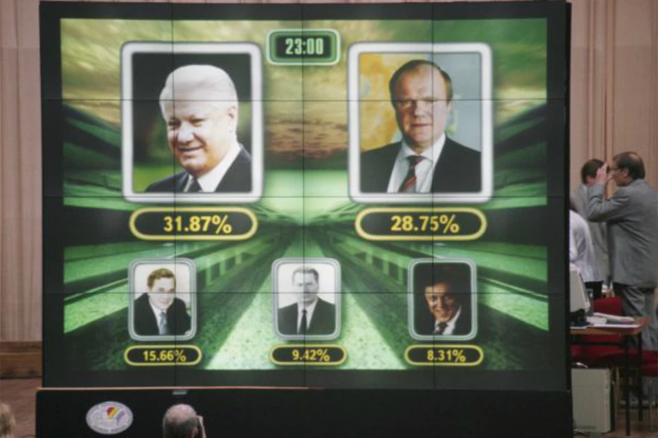 За подсчетом голосов все следили в прямом эфире. Никто не был уверен в победе своего кандидата. Фото: Борис КАВАШКИН/ТАСС