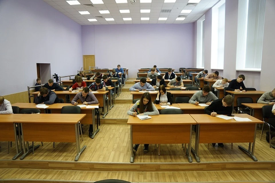 К очному обучению могут вернуться только выпускные курсы