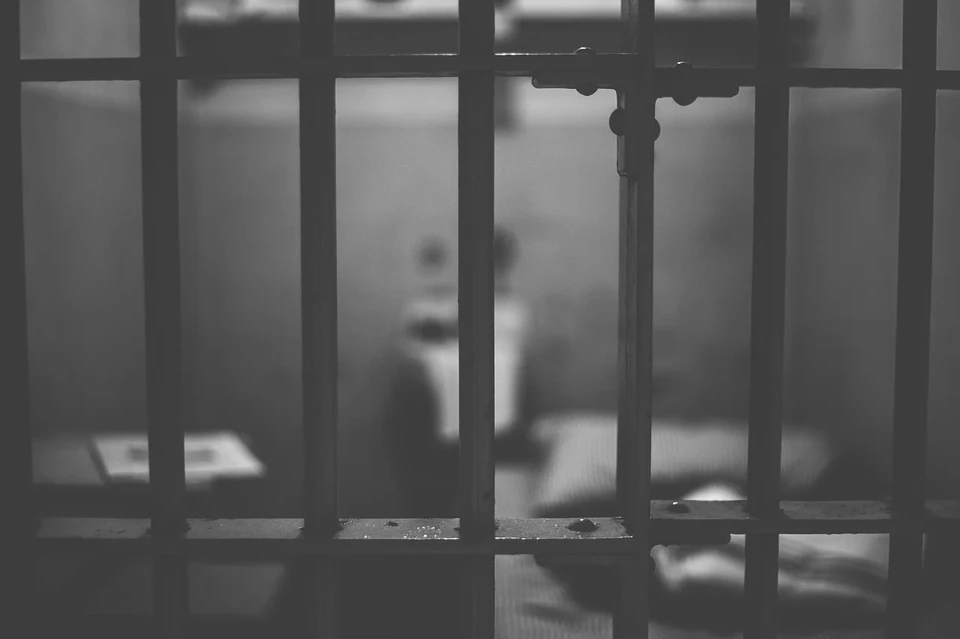 Две астраханки обвиняются в причинении тяжкого вреда здоровью своей подруге