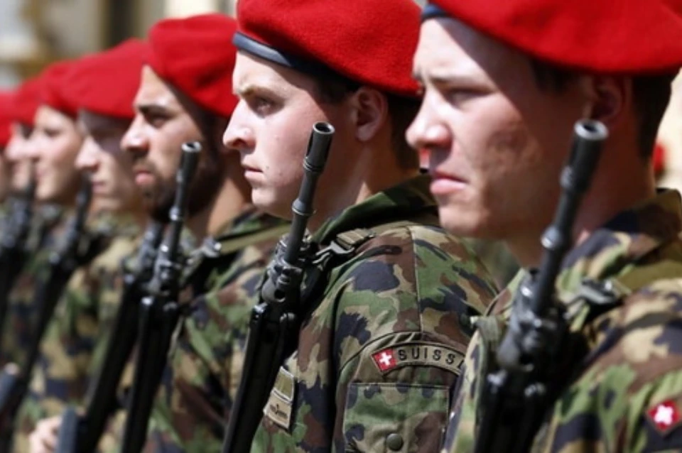 Служба на удаленке: швейцарские военные проходят армейскую подготовку через смартфоны. Фото: пресс-служба.