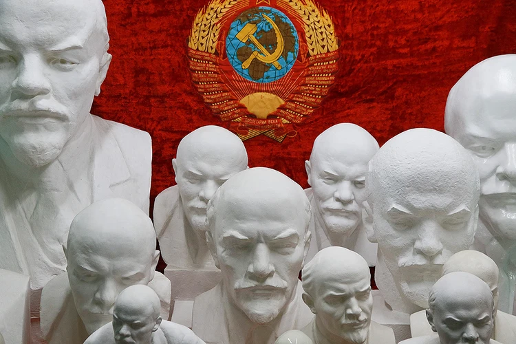 Кто и как создавал Культ Ленина, а потом разрушал его