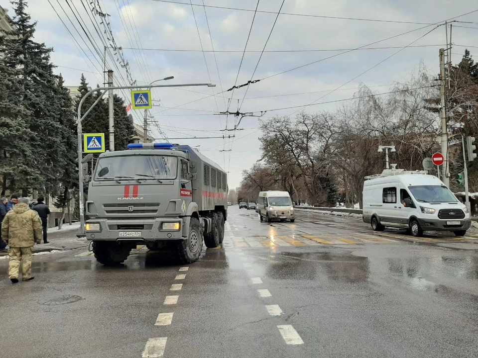Проспект перекрыт.