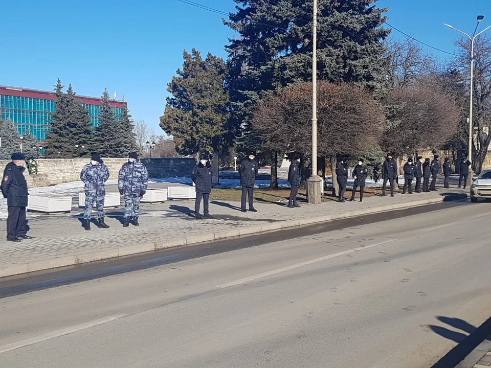 Место встречи участников несанкционированной акции было оцеплено