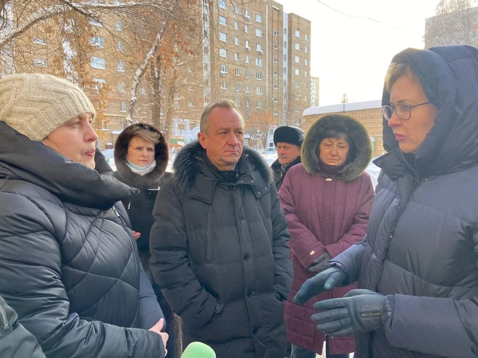 Глава Самары дала поручение искать варианты, как устранить трещины на доме