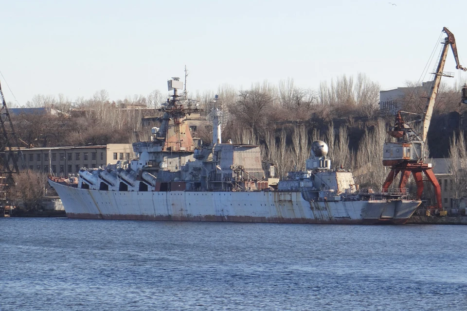 Крупнейший военный корабль Украины, доставшийся еще от СССР и 30 лет ржавевший на территории Николаевского судостроительного завода, ждёт незавидная участь.