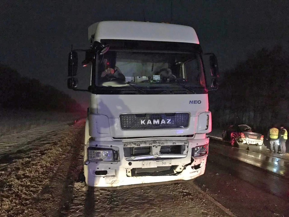 Водитель и пассажир легковушки погибли на месте