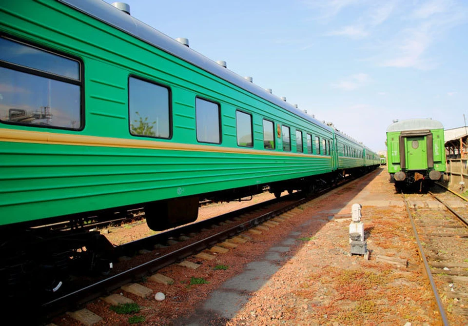 Товар ввозили в страну по железной дороге.