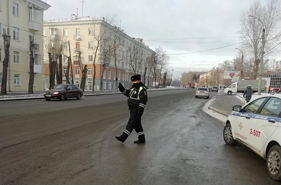 Стражи порядка поймали закладчика из Ревды. Фото: отделение пропаганды ОГИБДД УМВД РФ по Екатеринбургу