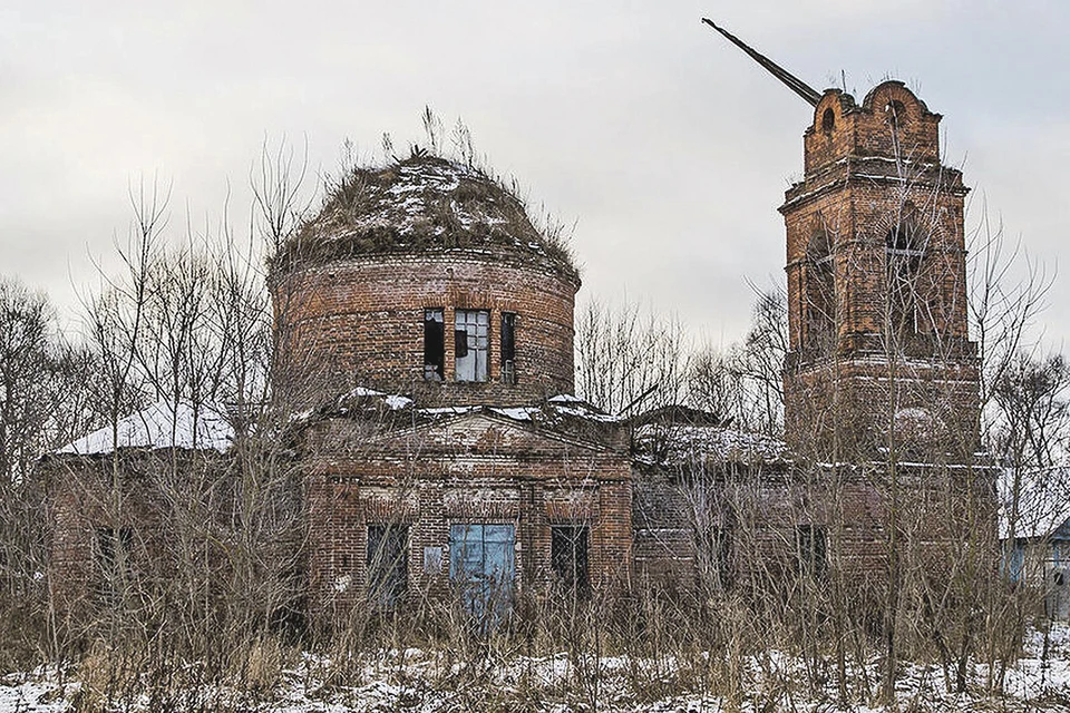 Так сейчас выглядит храм Димитрия Солунского 1843 года в селе Завалово Тульской области.