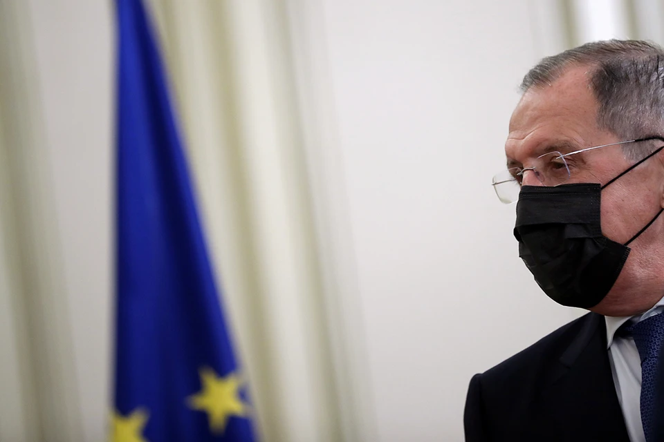 Лавров назвал истерикой позицию Запада по делу Навального.