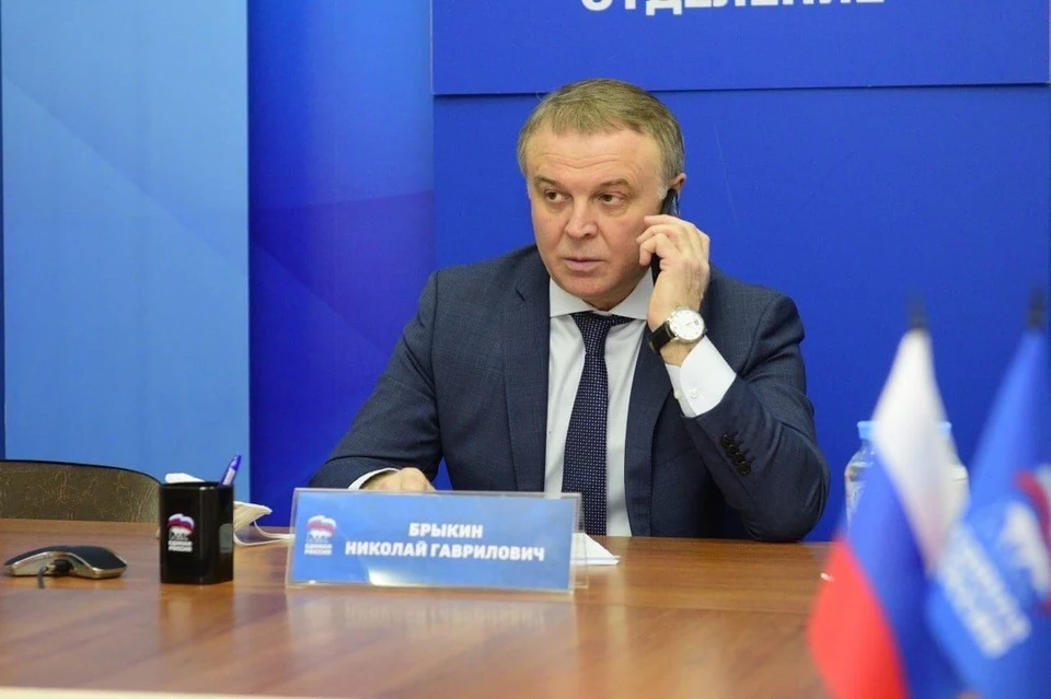 Депутат Госдумы Николай Брыкин выслушал жалобы жителей юга Тюменской области.