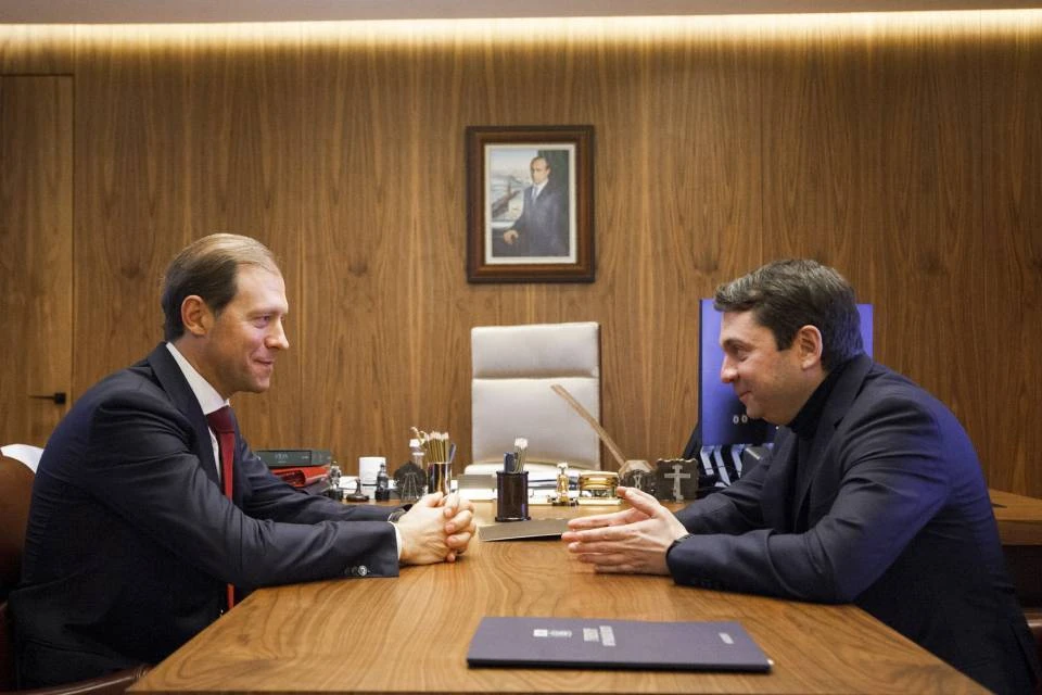Денис Мантуров и Андрей Чибис обсудили газификацию Мурманской области. Фото: правительство Мурманской области