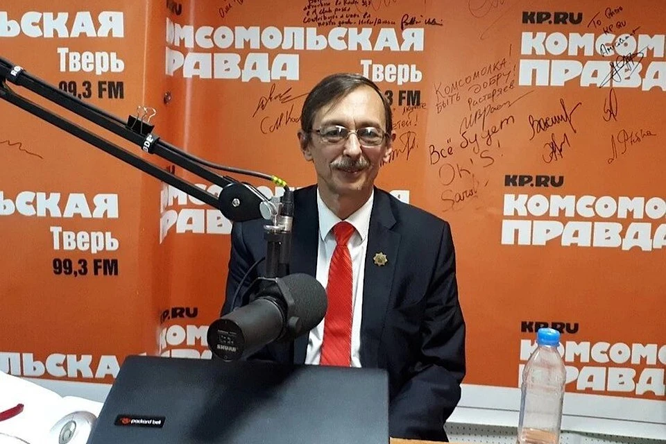 Глава Оленинского округа Тверской области Олег Дубов не успел сделать вторую прививку от коронавируса и заразился ковидом. Фото: архив КП.