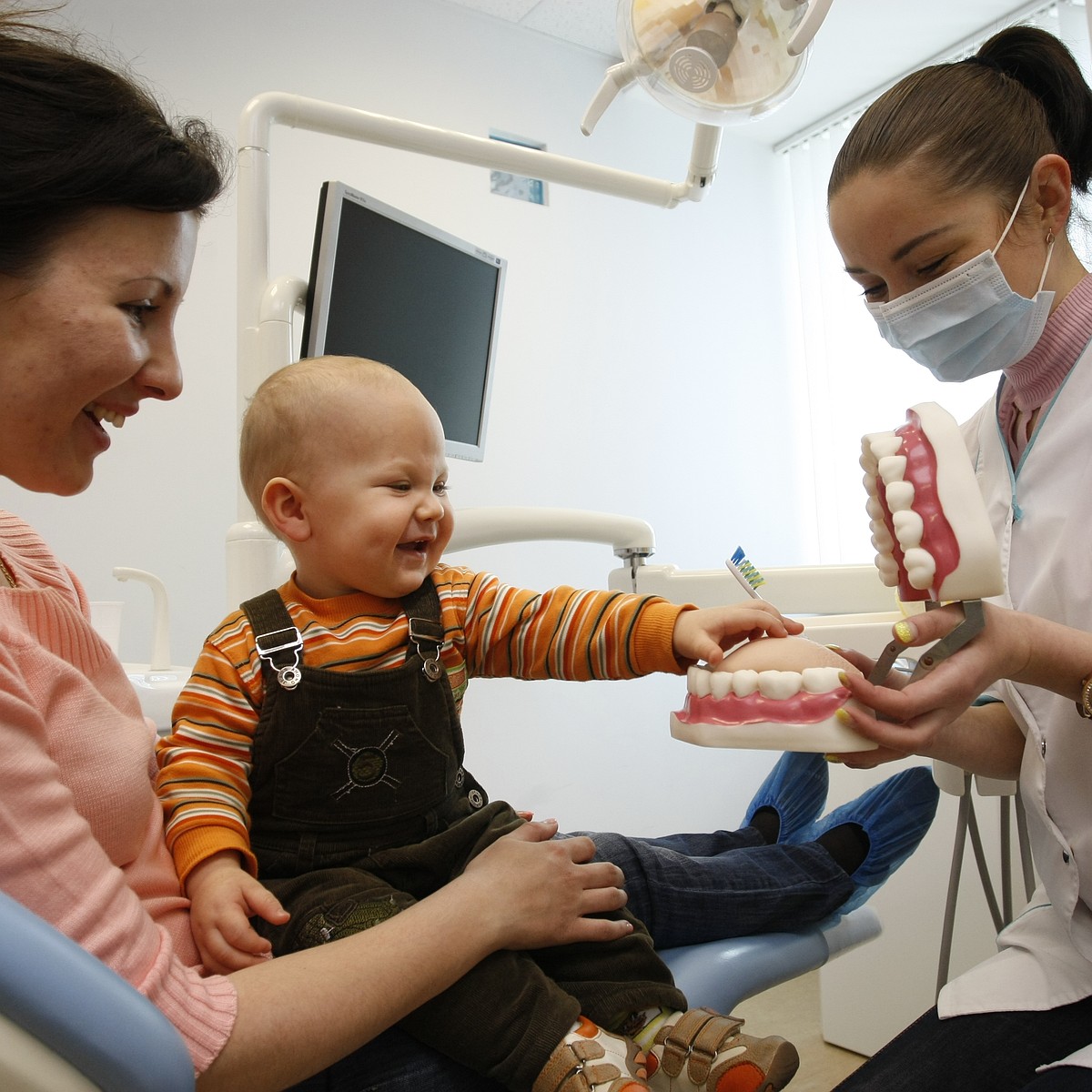 Если вас раздражает плач ребенка – уходите из профессии»: уфимский детский  стоматолог – об изнанке и радостях своей работы - KP.RU