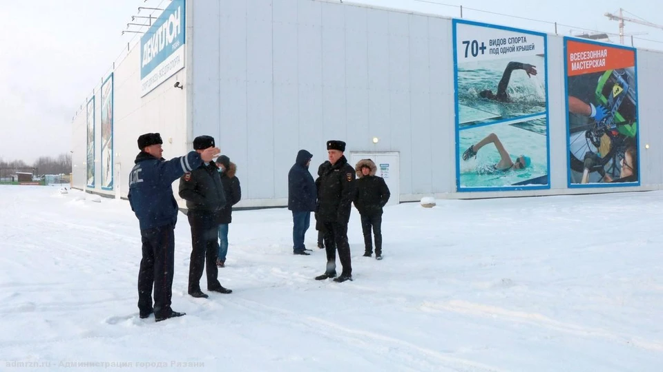 Ночным дрифтеров могут закрыть парковку у «Декатлона».
