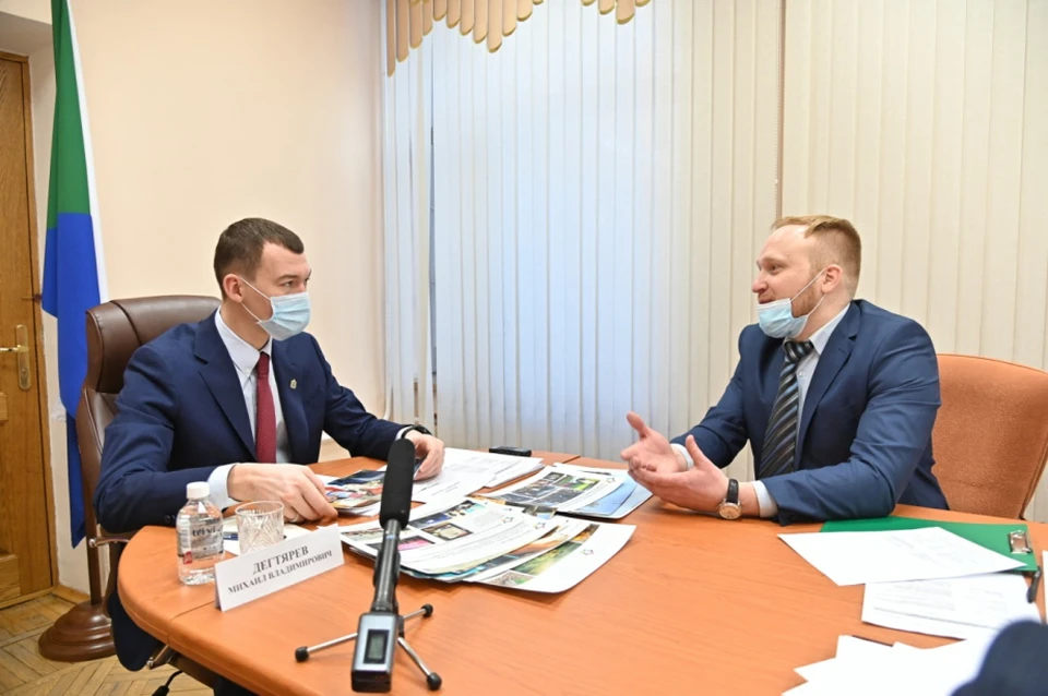 Личные приёмы жителей края Михаил Дегтярев проводит регулярно. Фото: Правительство Хабаровского края.