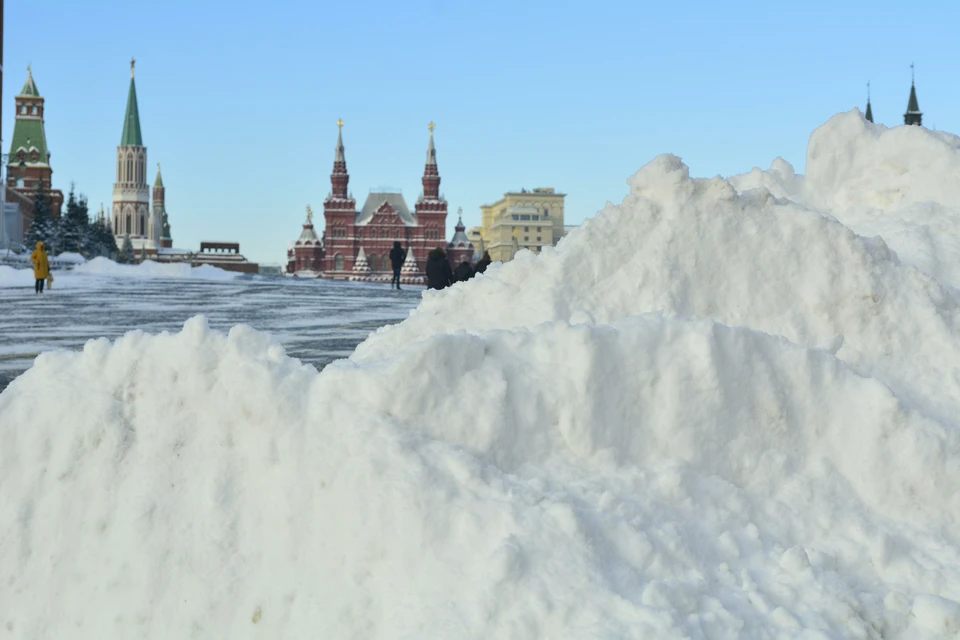 Высота снежного покрова в Москве в два раза превысила норму.