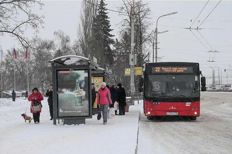 Такие панели должны появиться на 200 остановочных навесах на территории всех районов Казани. Фото: kzn.ru