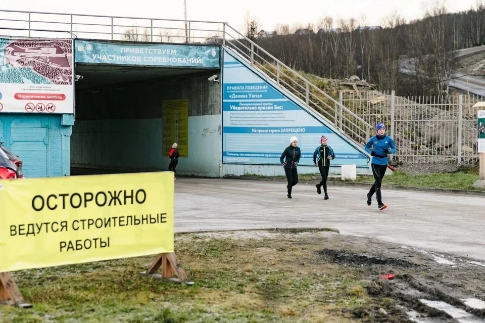 В парке предусмотрены набережная, прогулочная дорожка в виде большого кольца, два санузла, площадка для выгула собак и много приятных мелочей. Фото: правительство МО