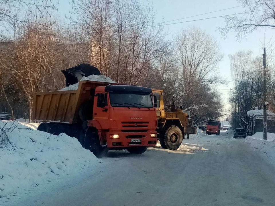 Почти 20 тысяч кубометров снега вывезли с улиц Нижнего Новгорода за минувшие сутки. Фото: Администрация Нижнего Новгорода