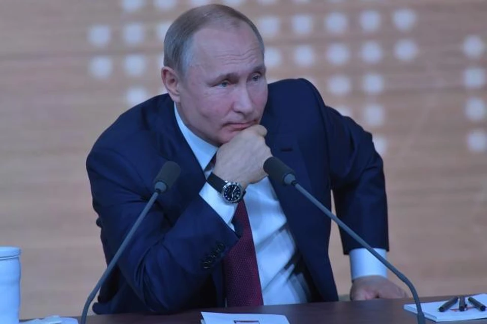 Владимир Путин поздравил россиян с Днем защитника Отечества