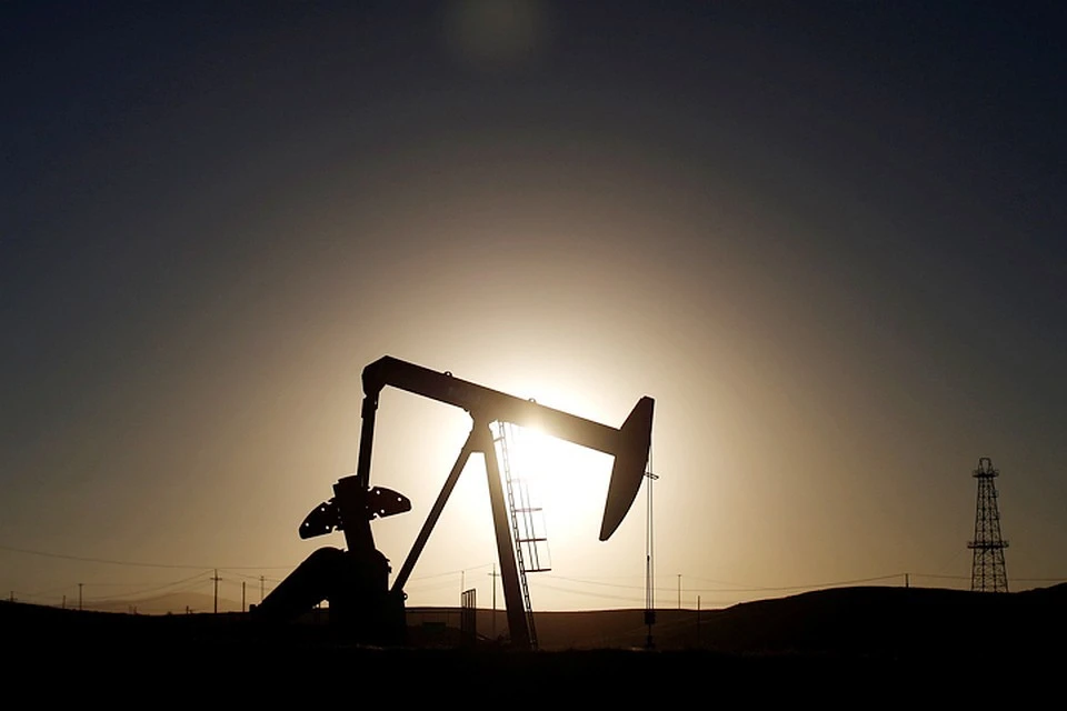 Страны ОПЕК+ согласовали рост добычи нефти России и Казахстана в апреле 2021