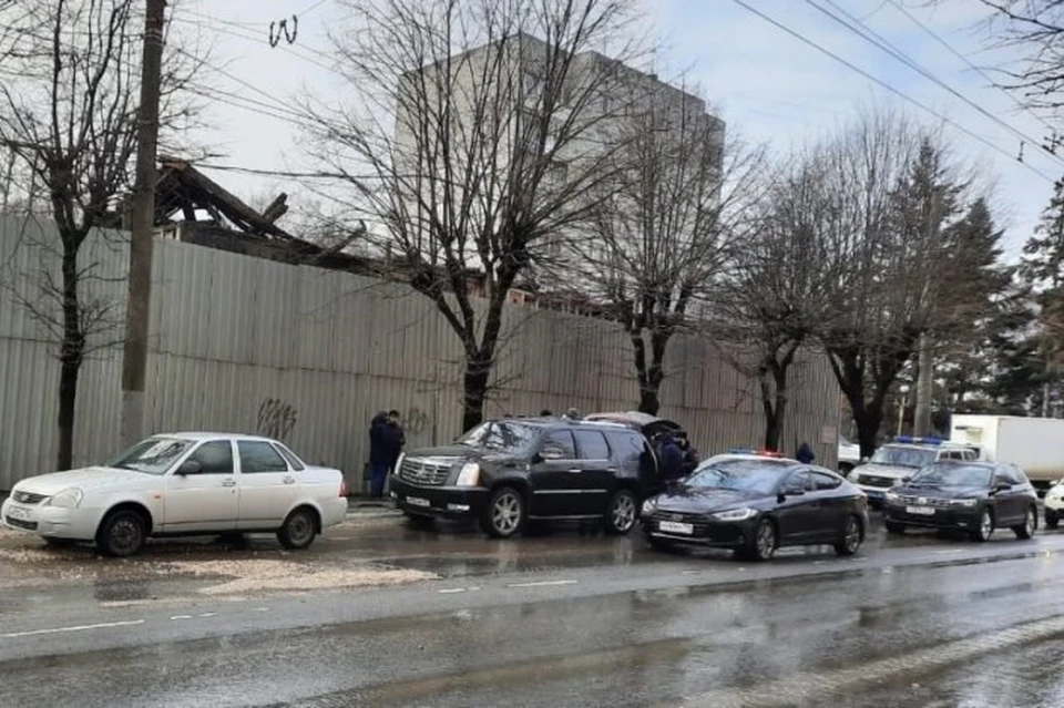В центре Брянска сотрудники полиции заметили подозрительный внедорожник. Фото: "Брянские новости".