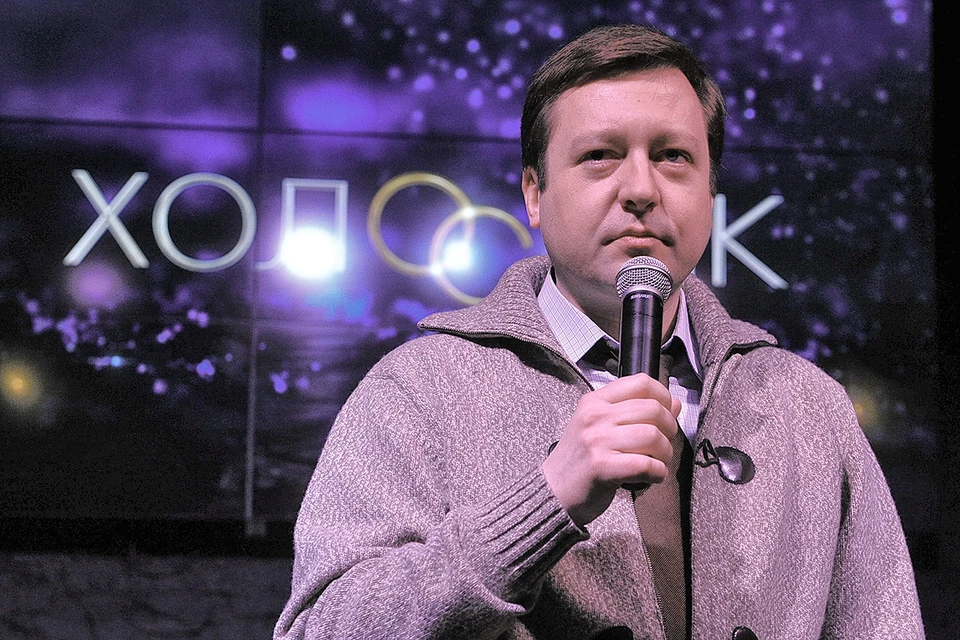 Петр Фадеев на презентации проекта "Холостяк", 2012 г.