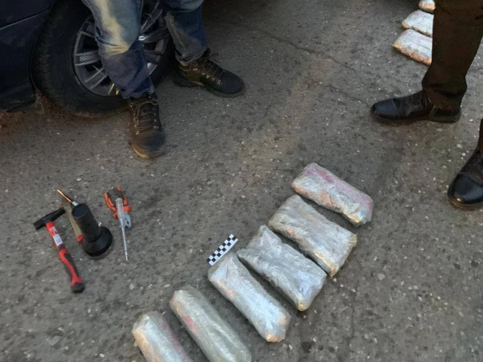 В Астрахани сотрудники ФСБ пресекли межрегиональный канал поставок и сбыта наркотических средств