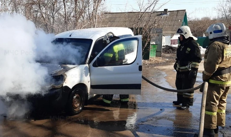 Причины пожара устанавливаются