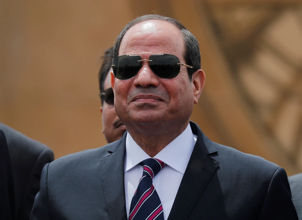 Шумное российское судно в Суэцком канале прервало речь президента Египта