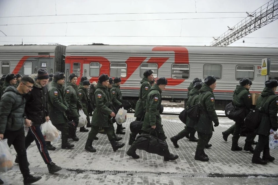 Всего в ходе весеннего призыва армейский строй пополнят более 134 тысяч юношей.