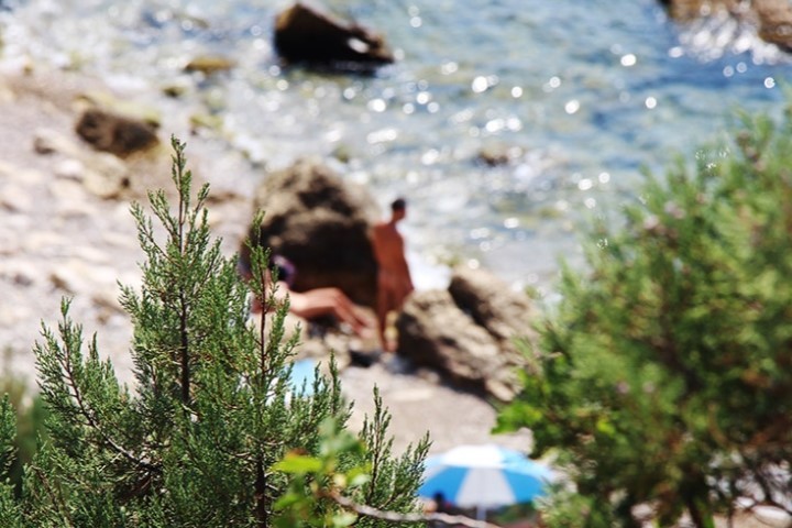 Для голого отдыха в Крыму предостаточно укромных мест. Фото: krym4you.com