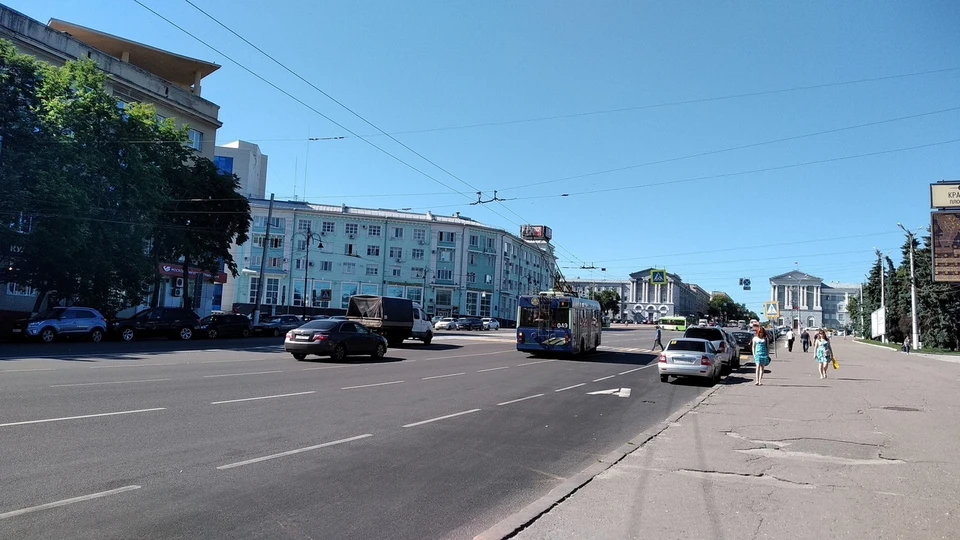 Ежедневно на улицах Курска трудятся сотрудники служб, отвечающих за чистоту и порядок