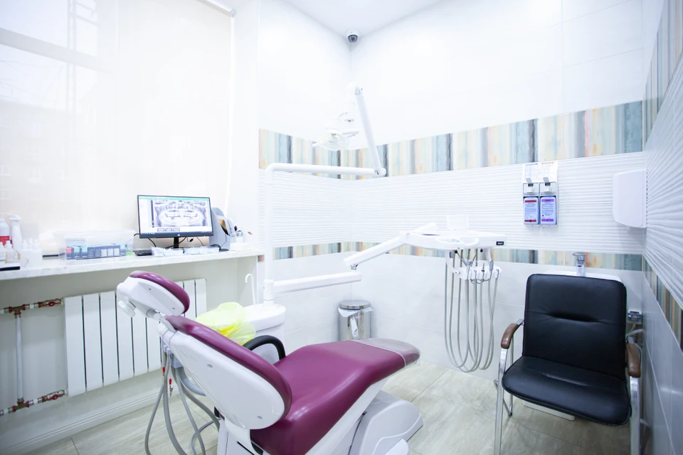 Пациентам UniverStom доступны уникальные методики лечения и восстановления зубов, а также высокий уровень сервиса и комфорта.