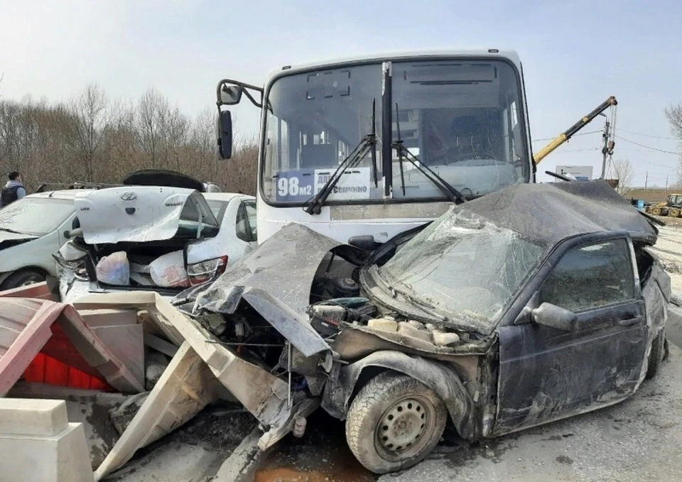 Фото с места ДТП из соцсетей.