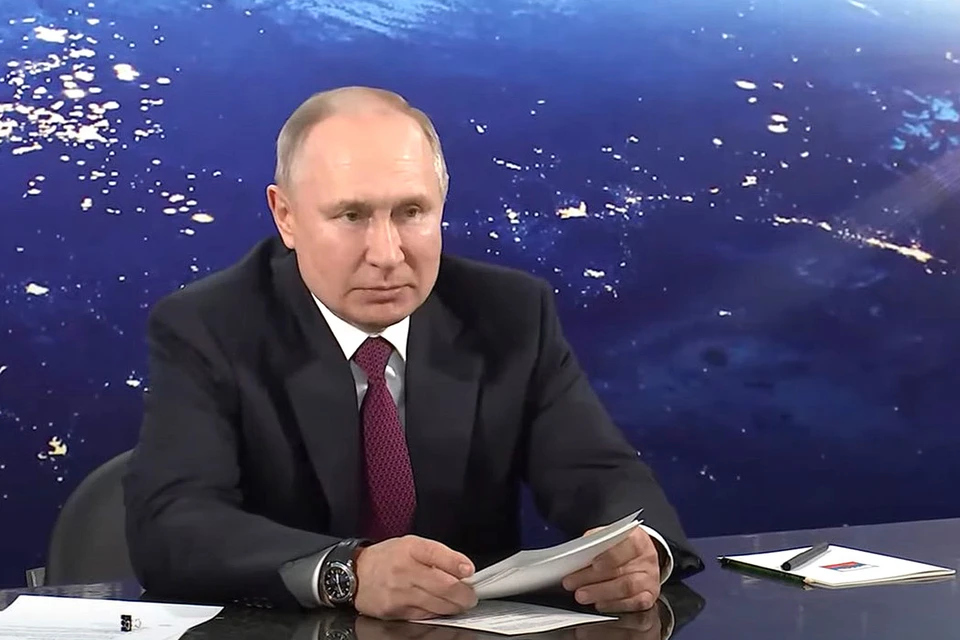 Владимир Путин провел совещание о долгосрочных приоритетах развития космической деятельности в Российской Федерации.