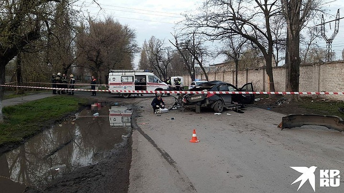 Видео последствий ДТП в Новочеркасске, в котором погибли пятеро подростков  - KP.RU