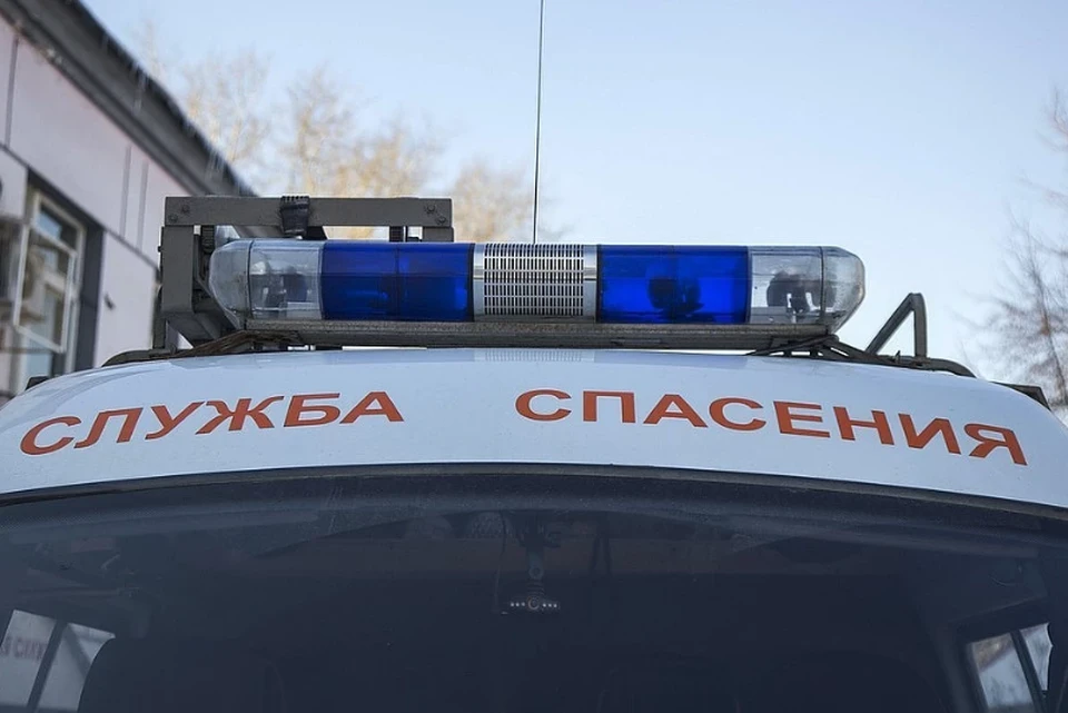 В Пермском крае спасатели сняли с моста девушку.