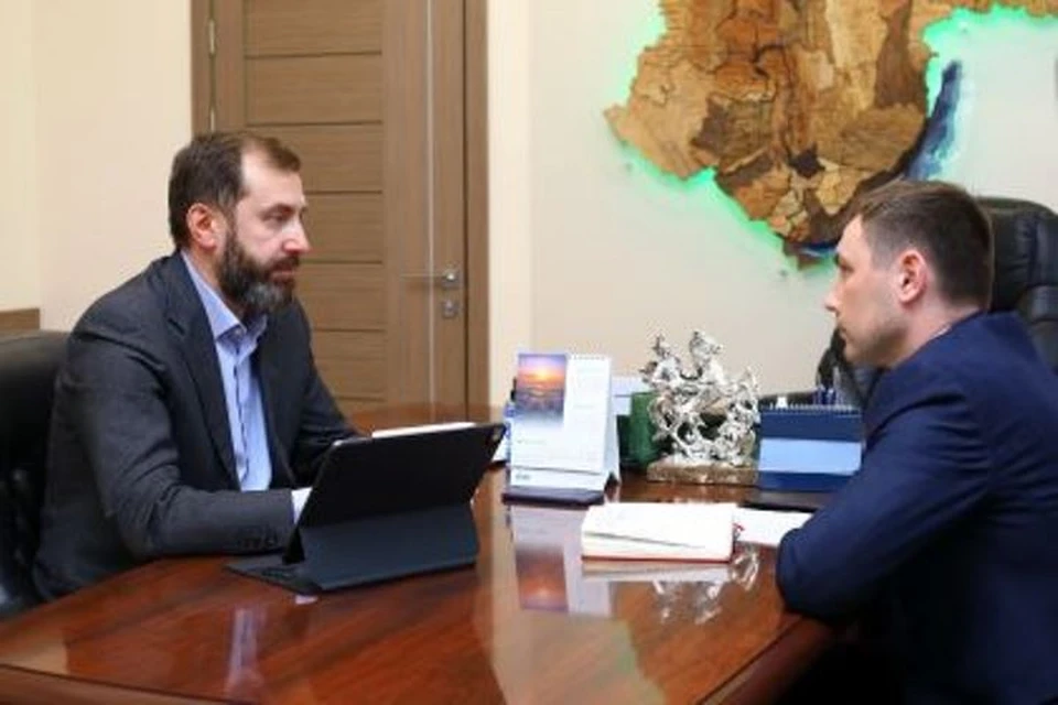 Александр Ведерников предложил усовершенствовать механизмы по трудоустройству молодежи в Иркутской области.