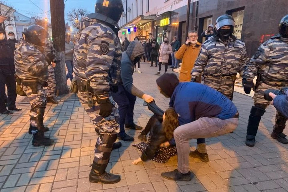Девушка активно сопротивлялась