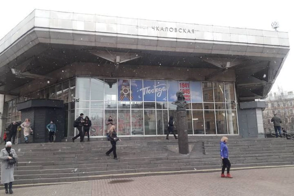 Снег накрыл Петербург утром 28 апреля
