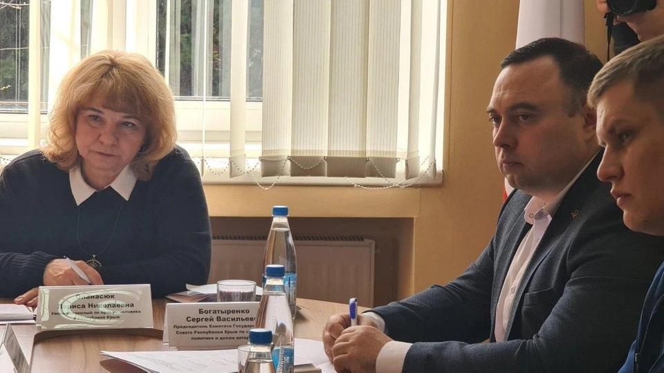 Соблюдение трудовых прав граждан обсуждали при уполномоченном по правам человека в Крыму